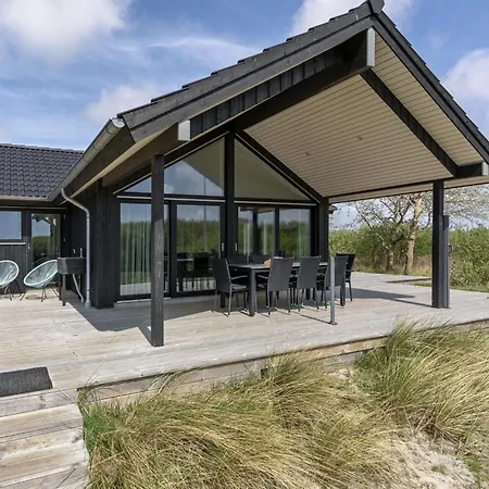 Gubbe - 500m From The Sea By Interhome