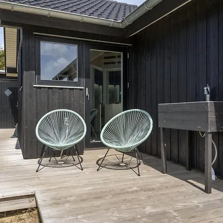 Сasa de vacaciones Gubbe - 500m From The Sea By Interhome *